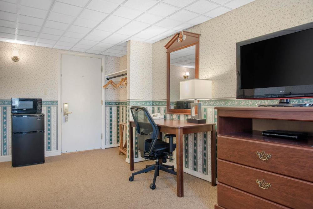Room image 3